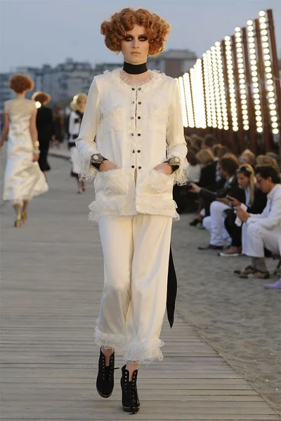 Look 49
